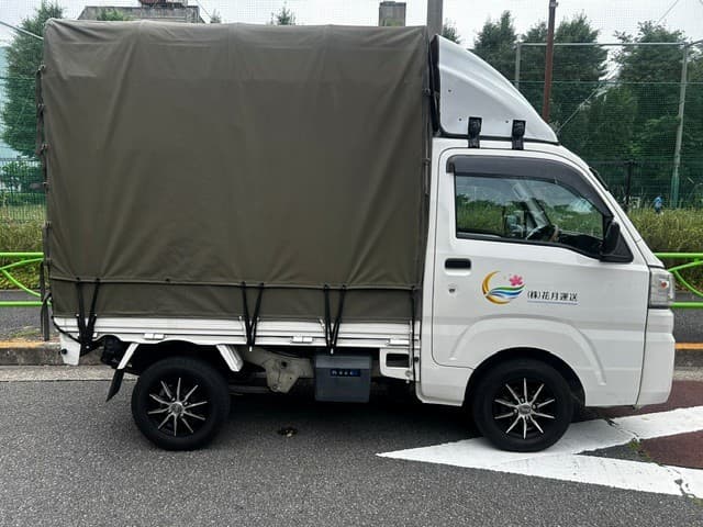 花月運送の軽貨物配送トラック